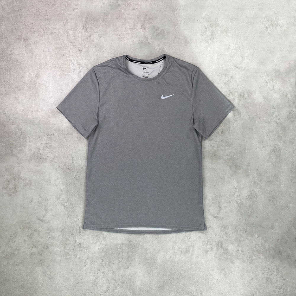 Nike Miler T-shirt Grey – StockUK